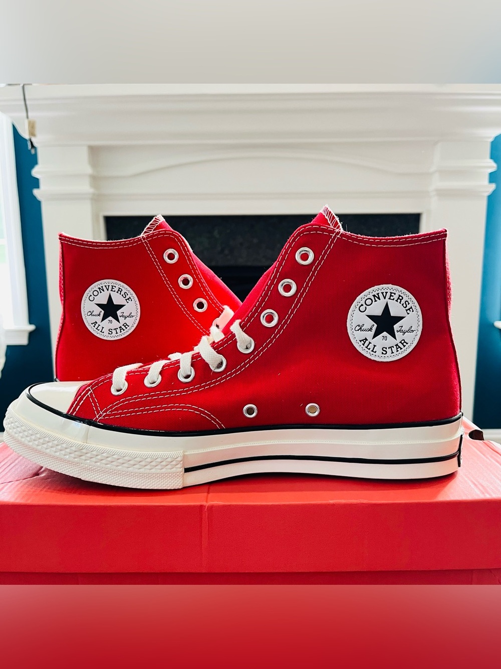 Converse All Star Chuck Taylor 70 Hi High Top Sneakers Enamel Red M10/W12
